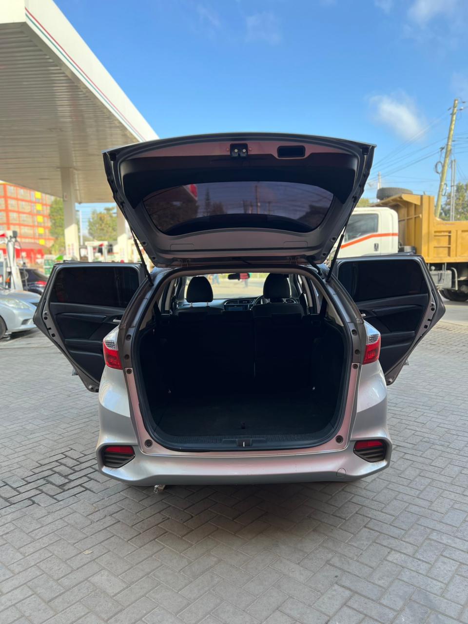 HONDA FIT SHUTTLE