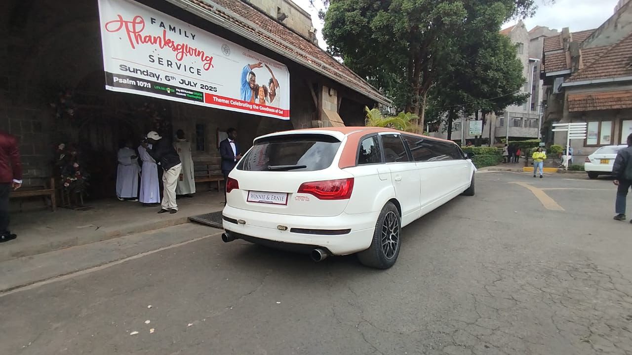 AUDI LIMOUSINE