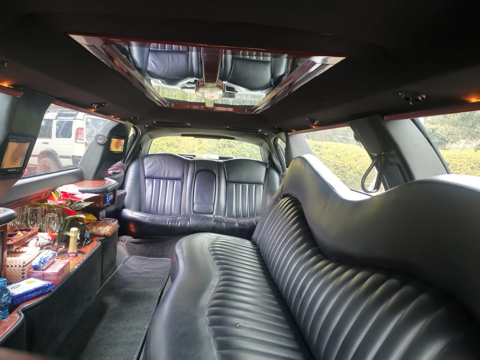 LINCOLN LIMOUSINE